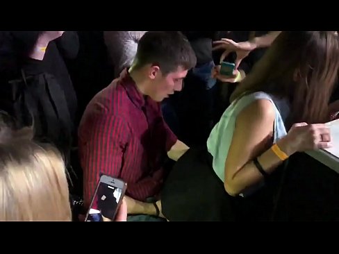 ❤️ Pravi seks v ruskem nočnem klubu. 18-letno rusko dekle v anusu in vagini zajebano v nočnem klubu ️❌ Sex video na porno sl.bassaniluigi.ru ☑
